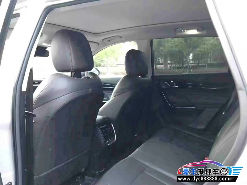 22年东风AX7轿车抵押车出售