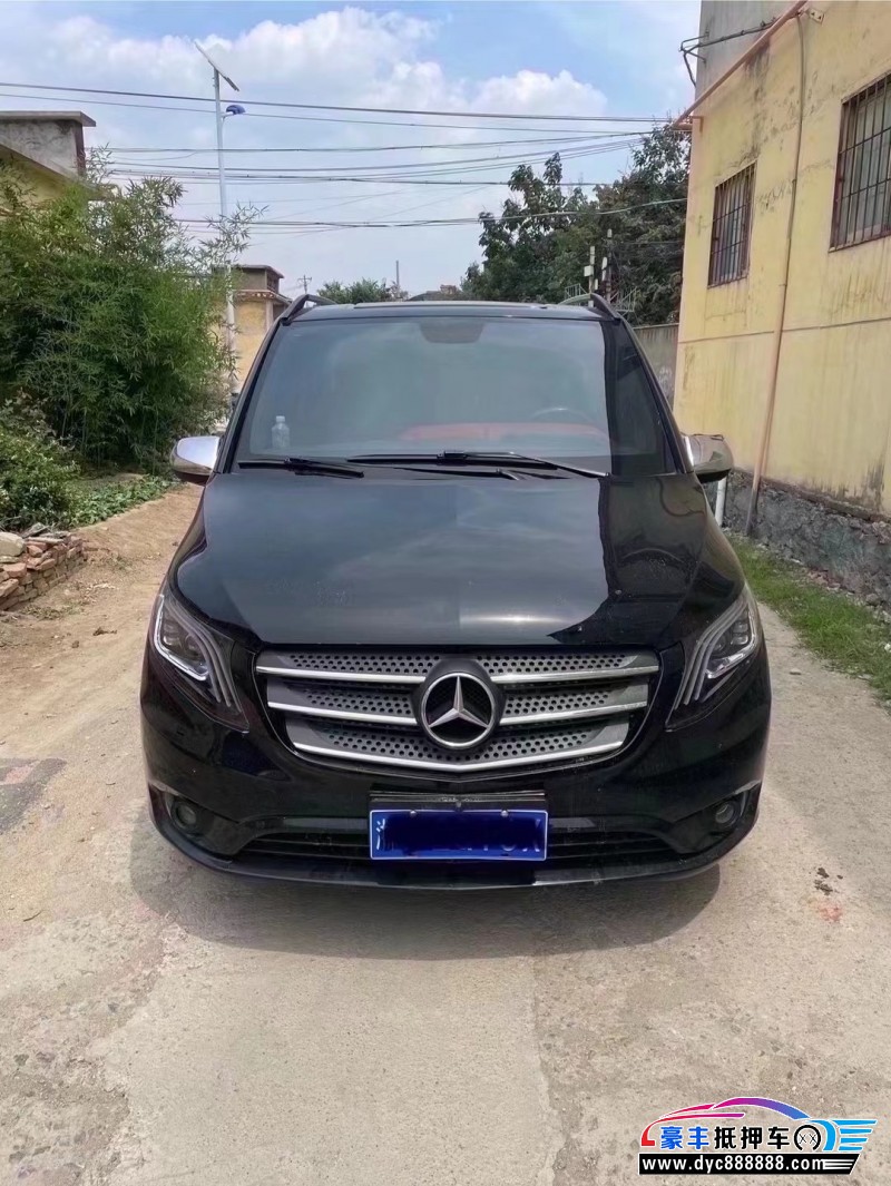 18年奔驰威霆轿车抵押车出售