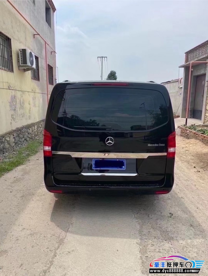 18年奔驰威霆轿车抵押车出售