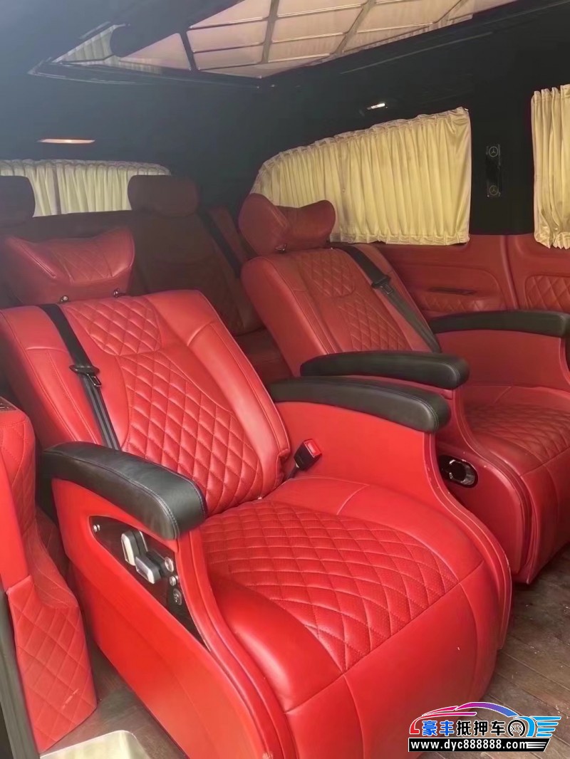 18年奔驰威霆轿车抵押车出售