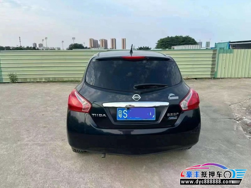 13年日产骐达轿车抵押车出售