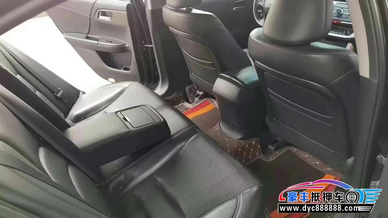 16年本田雅阁轿车抵押车出售