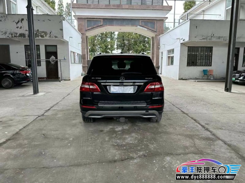 15年奔驰ML轿车抵押车出售