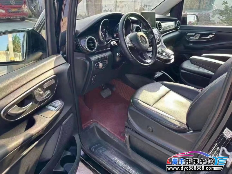 20年奔驰V轿车抵押车出售