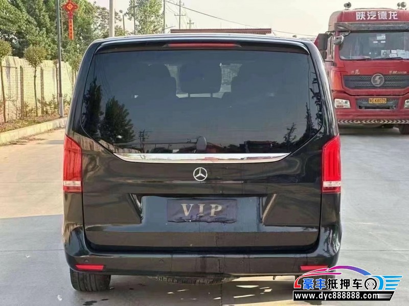 20年奔驰V轿车抵押车出售