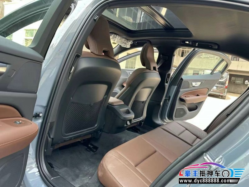 23年沃尔沃S60轿车抵押车出售