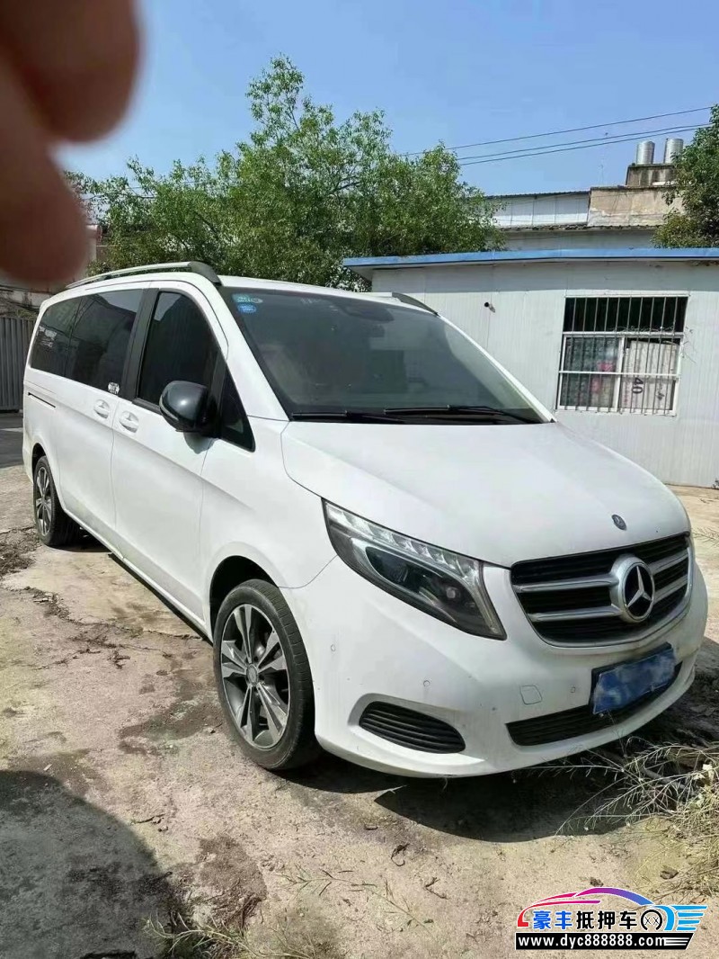 17年奔驰V轿车抵押车出售