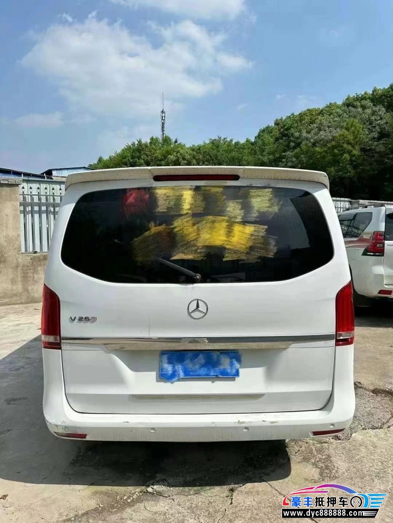 17年奔驰V轿车抵押车出售