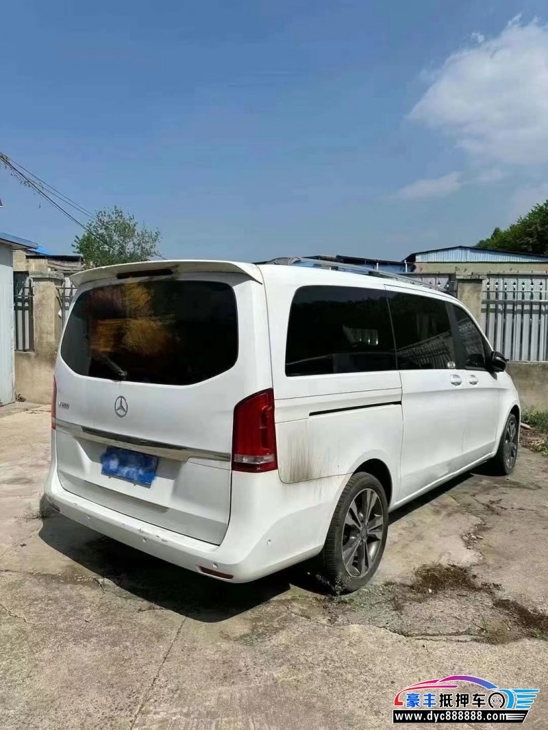 17年奔驰V轿车抵押车出售