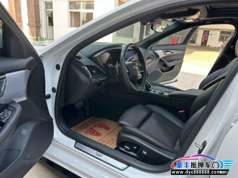 22年凯迪拉克CT5轿车抵押车出售