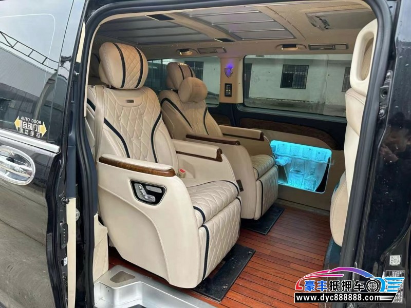 20年奔驰威霆轿车抵押车出售