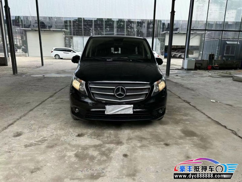 19年奔驰威霆轿车抵押车出售