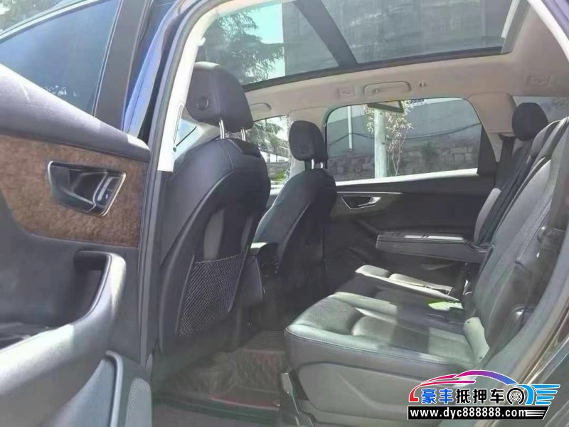 22年奥迪Q7轿车抵押车出售