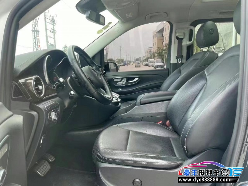 18年奔驰V轿车抵押车出售