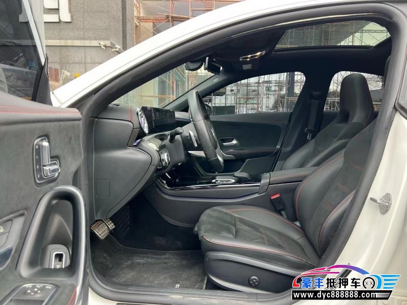 21年奔驰CLA轿车抵押车出售