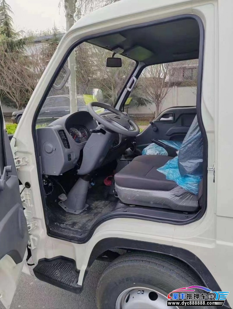 24年福田领航轿车抵押车出售