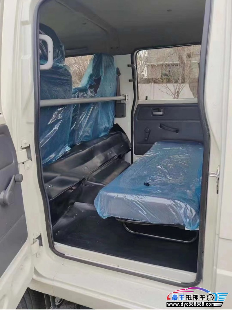 24年福田领航轿车抵押车出售