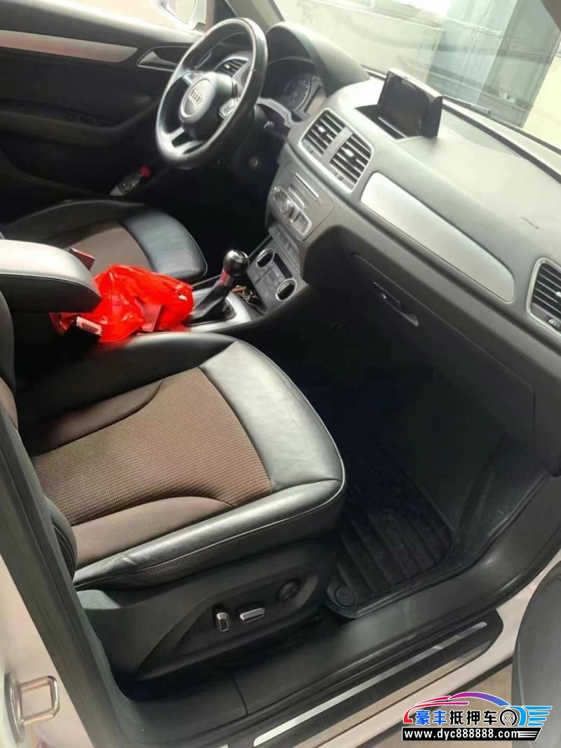 16年奥迪Q3轿车抵押车出售