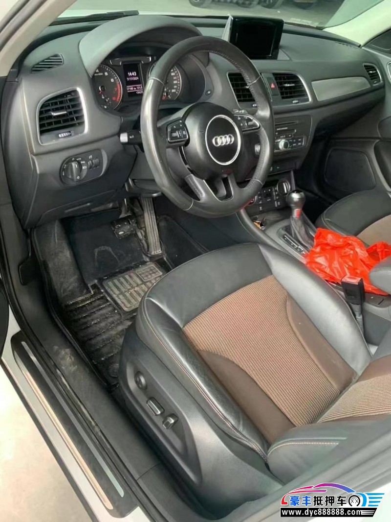 16年奥迪Q3轿车抵押车出售