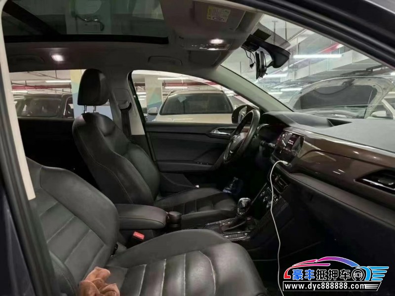 20年大众途岳轿车抵押车出售