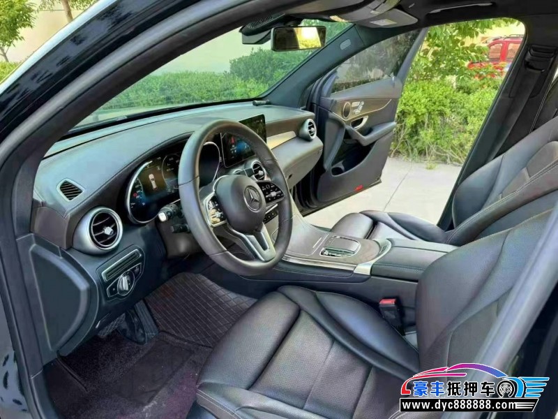 20年奔驰GLC轿车抵押车出售