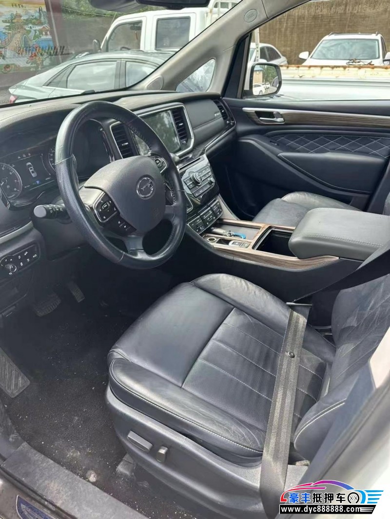 20年传祺M8轿车抵押车出售