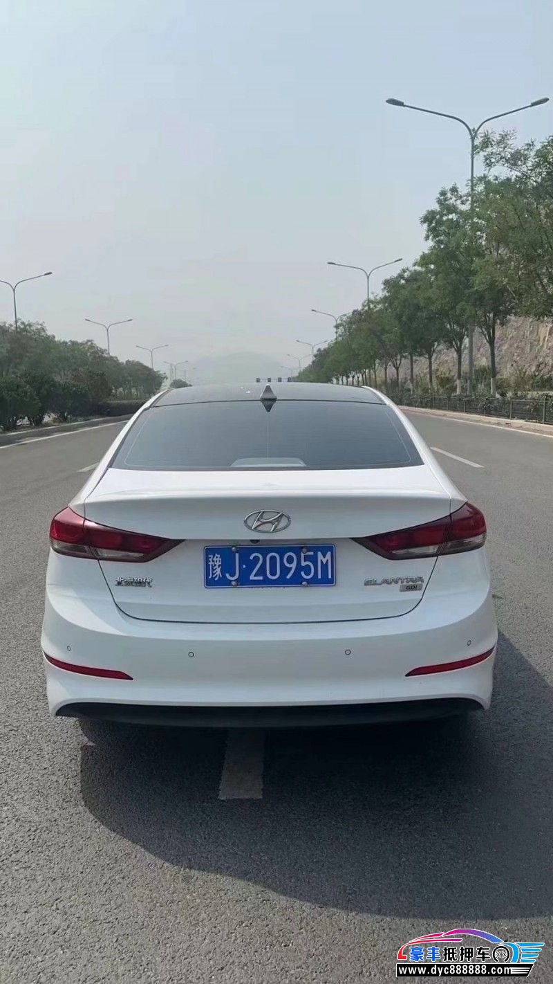 17年现代领动轿车抵押车出售