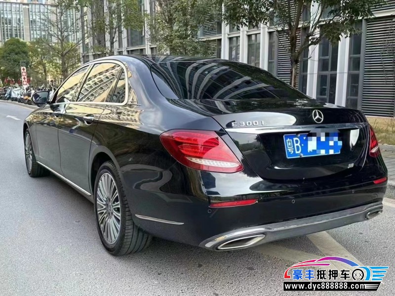 20年奔驰E轿车抵押车出售