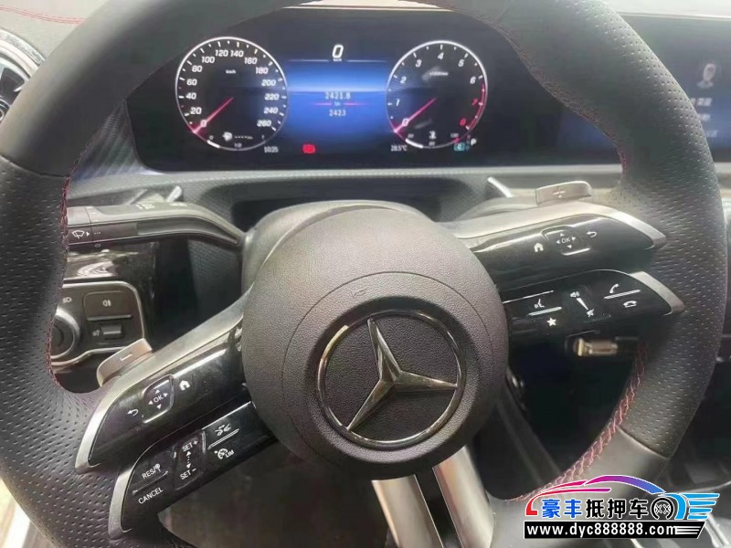 24年奔驰A轿车抵押车出售