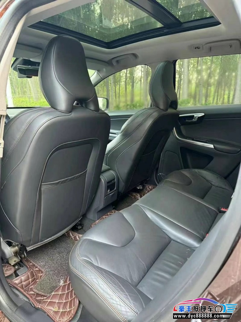 15年沃尔沃XC60轿车抵押车出售