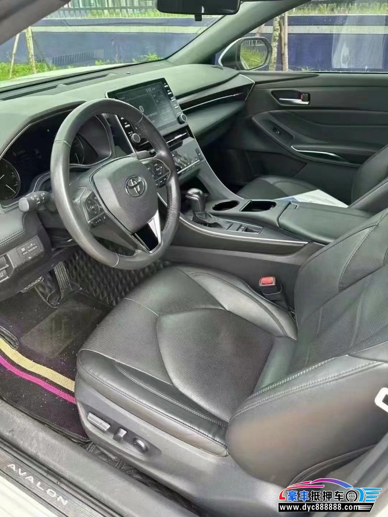 22年丰田亚洲龙轿车抵押车出售