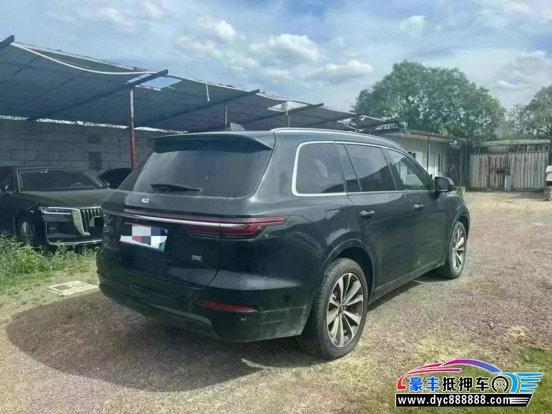 21年理想ONE轿车抵押车出售