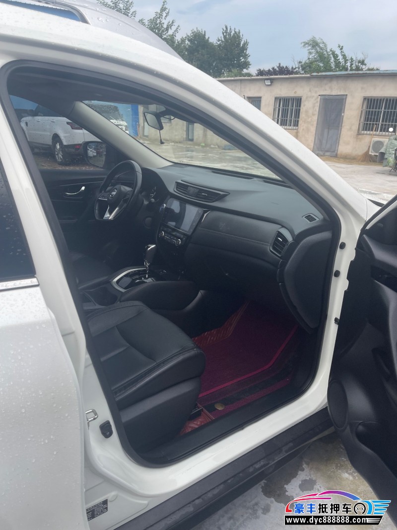 20年日产奇骏轿车抵押车出售