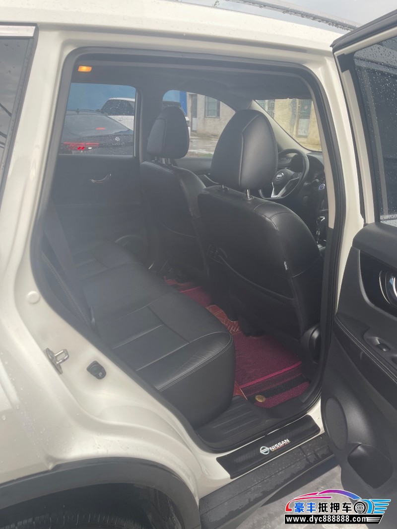 20年日产奇骏轿车抵押车出售