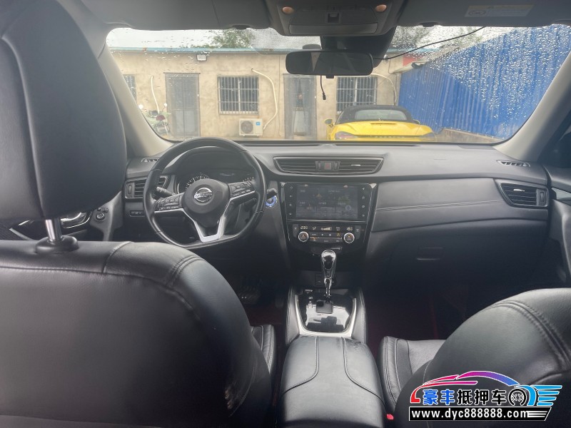 20年日产奇骏轿车抵押车出售