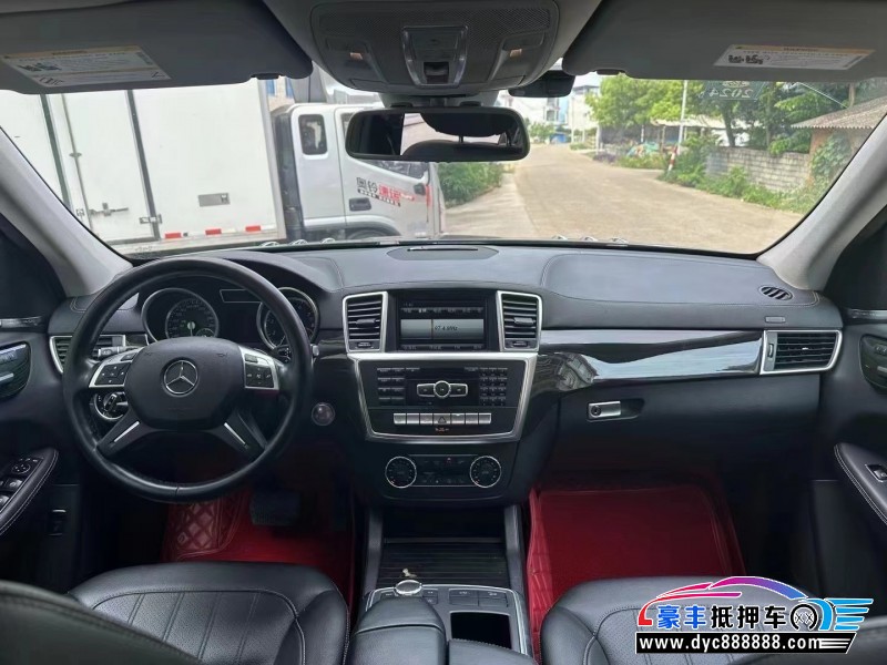 16年奔驰GLS轿车抵押车出售