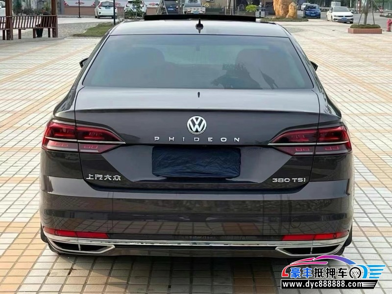 17年大众辉昂轿车抵押车出售