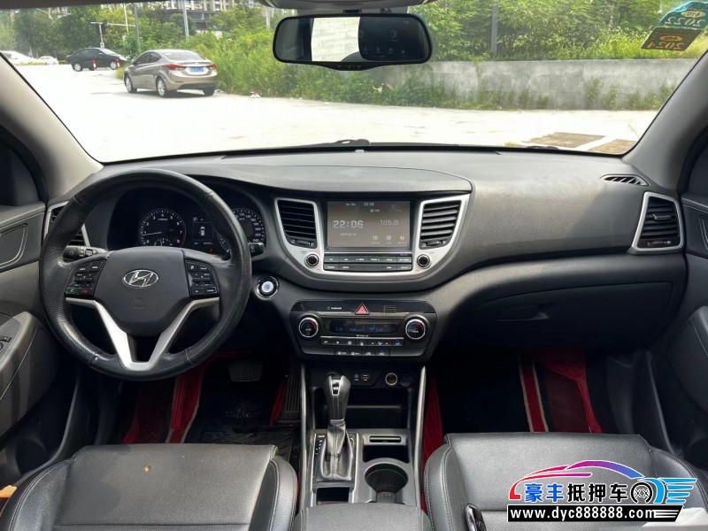 18年现代途胜轿车抵押车出售