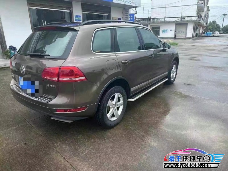 16年大众途锐轿车抵押车出售