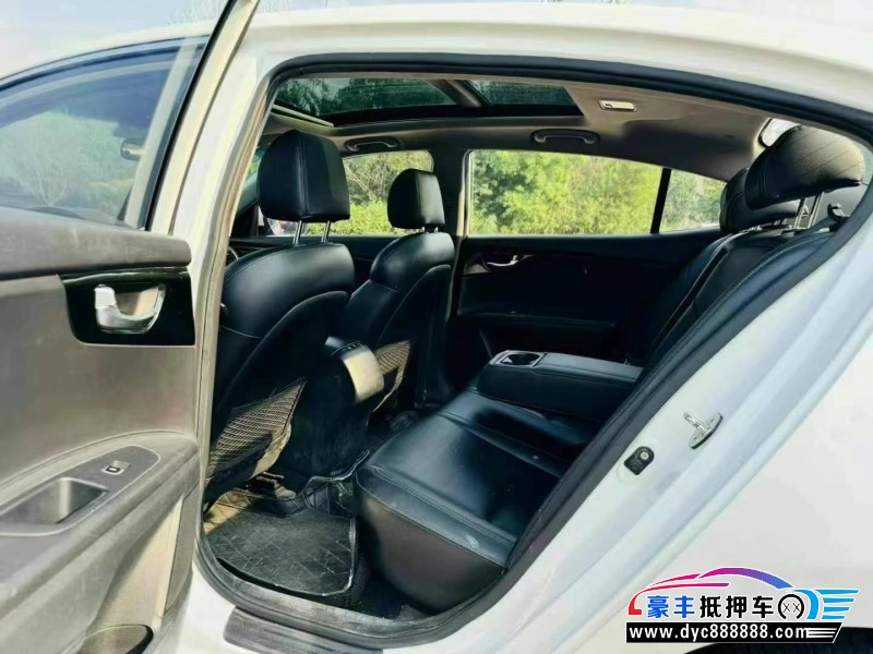 16年起亚K4轿车抵押车出售