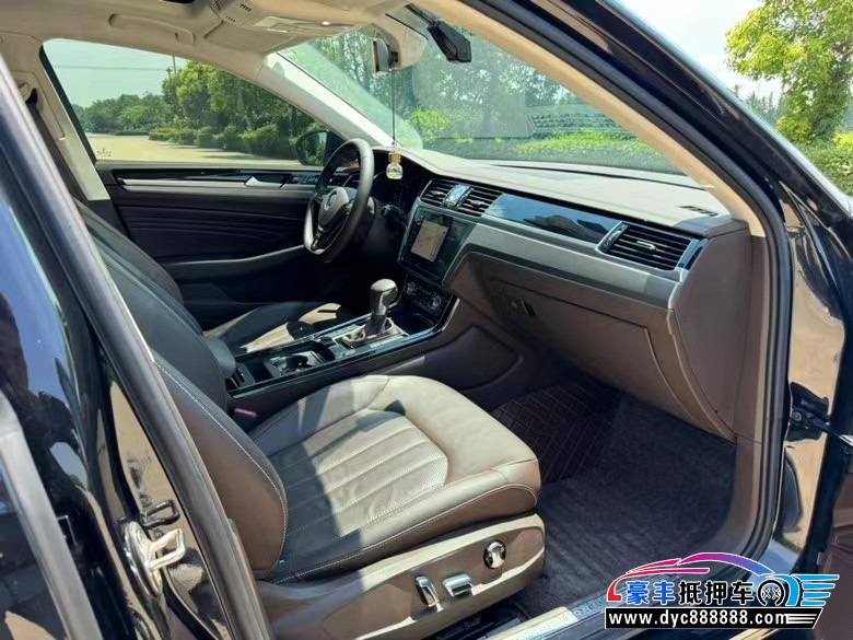 22年大众辉昂轿车抵押车出售