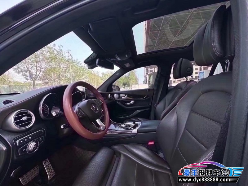 18年奔驰GLC轿车抵押车出售