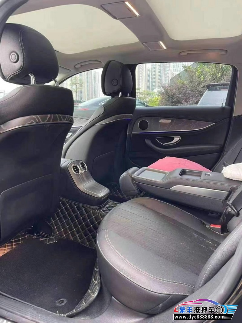 22年奔驰E轿车抵押车出售