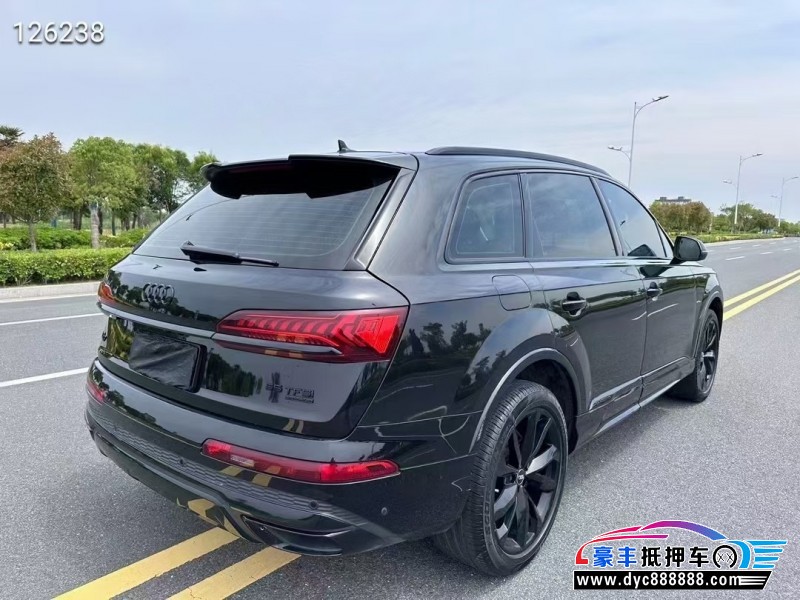 20年奥迪Q7轿车抵押车出售