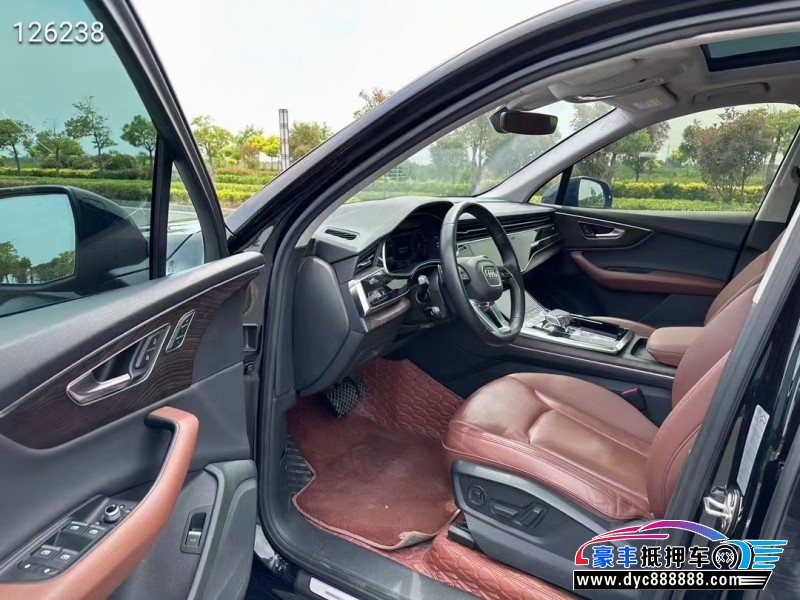 20年奥迪Q7轿车抵押车出售