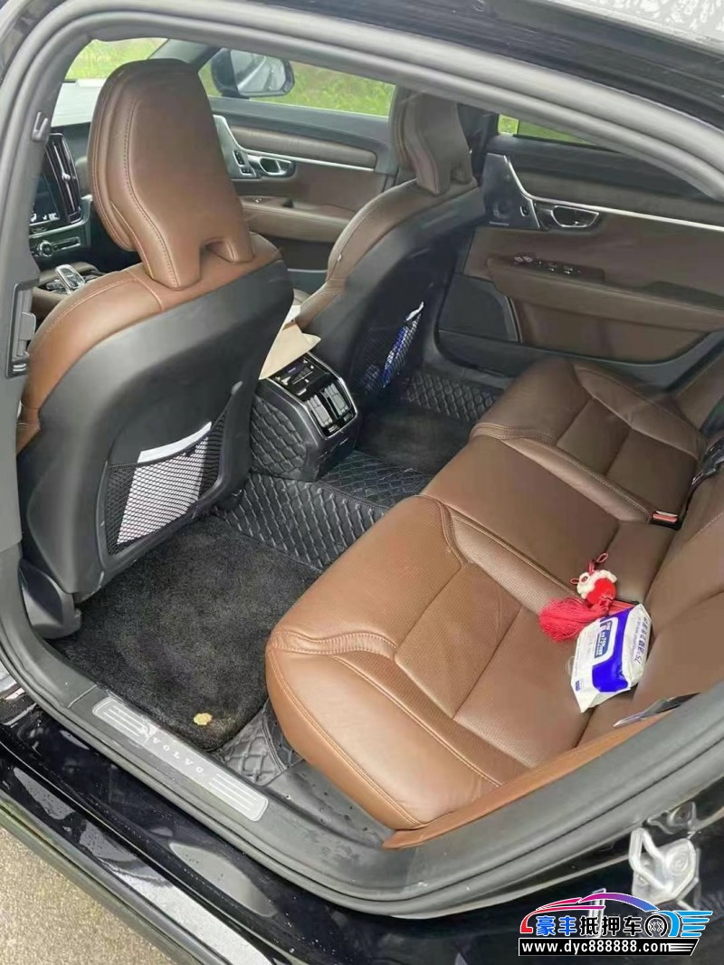 21年沃尔沃S90轿车抵押车出售