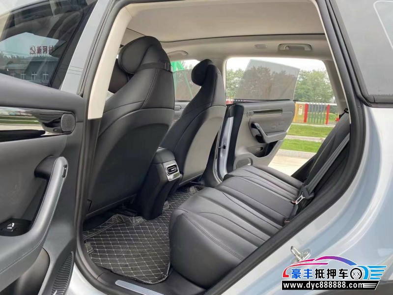 23年零跑C11轿车抵押车出售