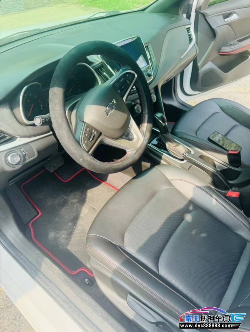 20年雪佛兰科鲁泽轿车抵押车出售