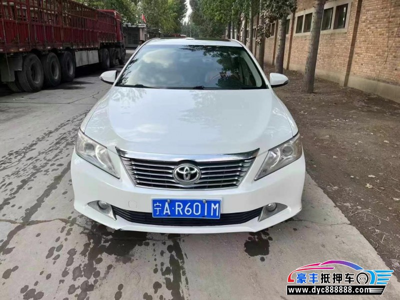 13年丰田凯美瑞轿车抵押车出售