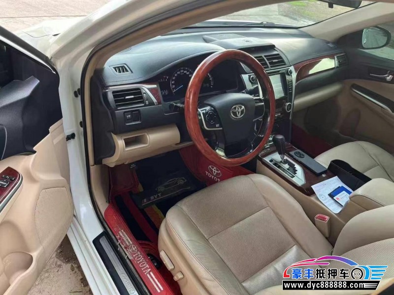 13年丰田凯美瑞轿车抵押车出售